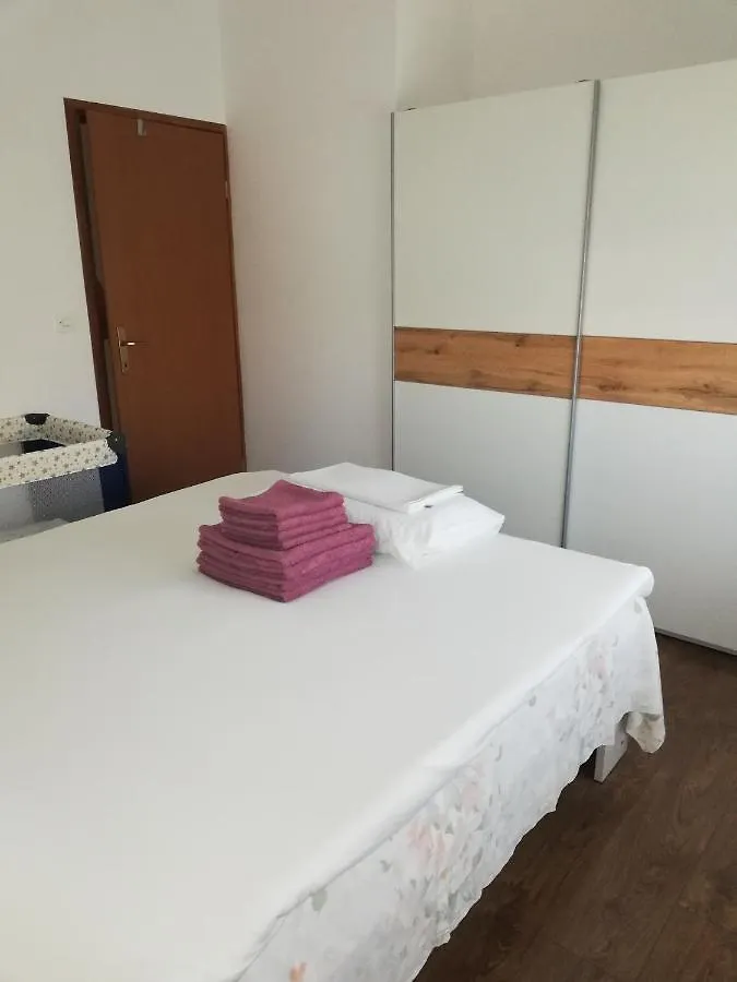 Apartmani I Kamp Turanj-Samuga