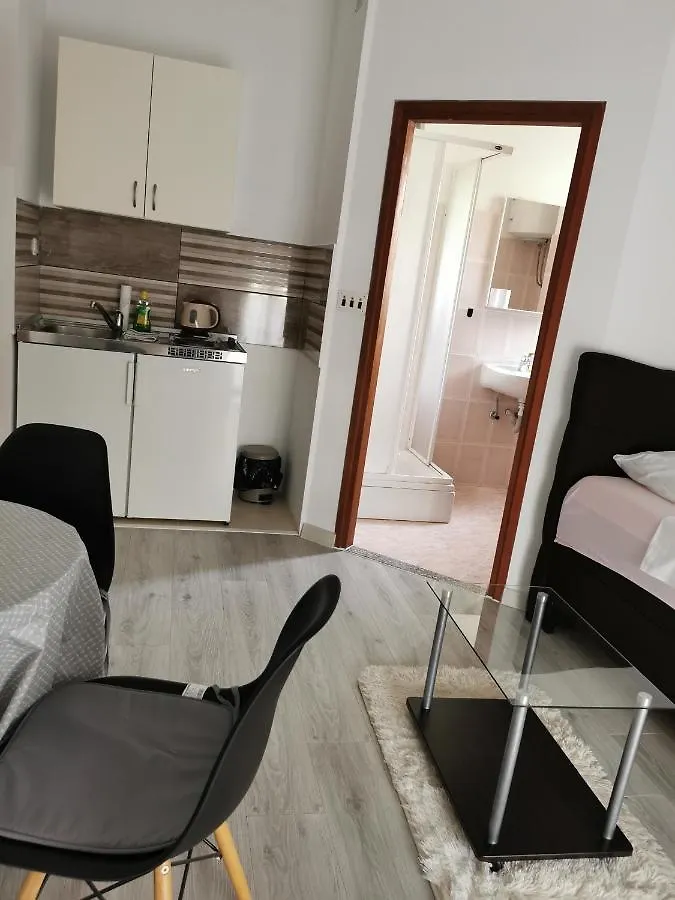 Apartmani I Kamp Turanj-Samuga Apartment