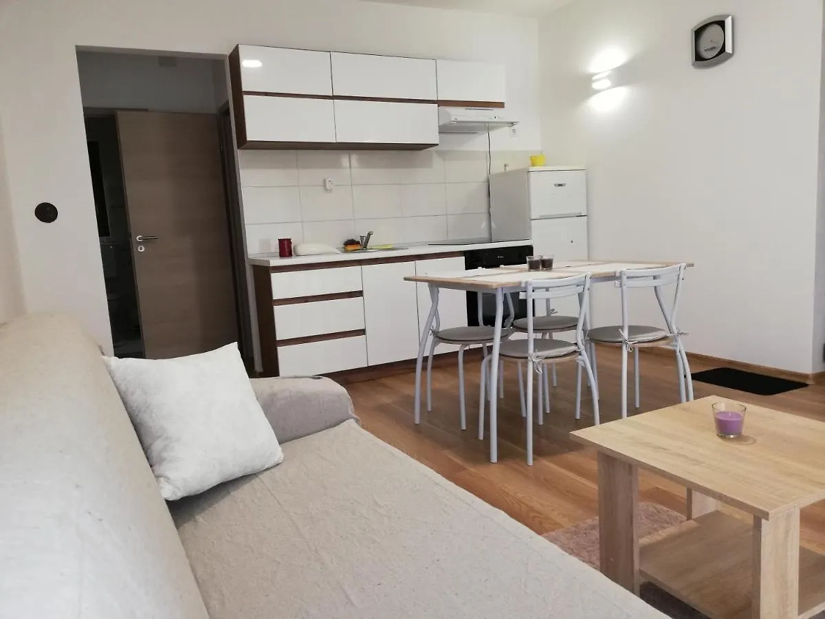 Apartmani I Kamp Turanj-Samuga