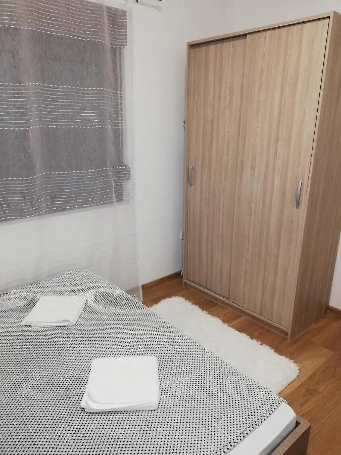Apartmani I Kamp Turanj-Samuga
